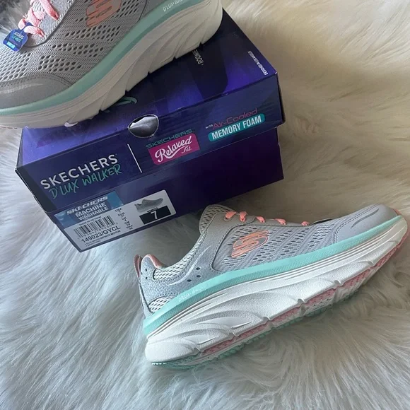 Skechers D’Lux Walker Infinite Motion. Sz 7. - Picture 7 of 10